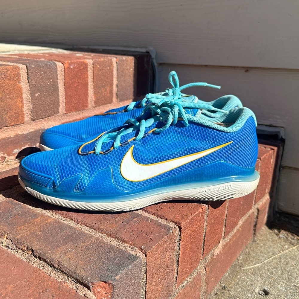 Size 10 - NikeCourt Air Zoom Vapor Pro Photo Blue